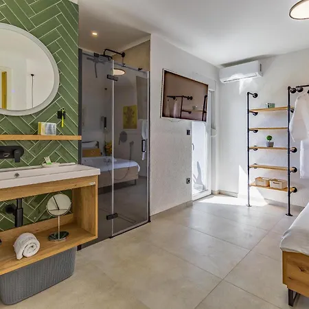 Lovely In With Sauna