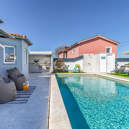 Lovely In With Sauna Vakantiehuis *