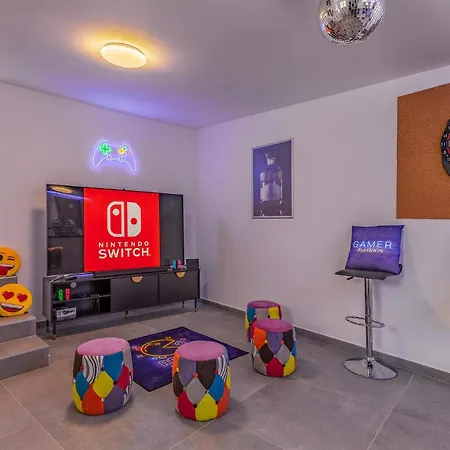 Vakantiehuis Lovely In With Sauna *