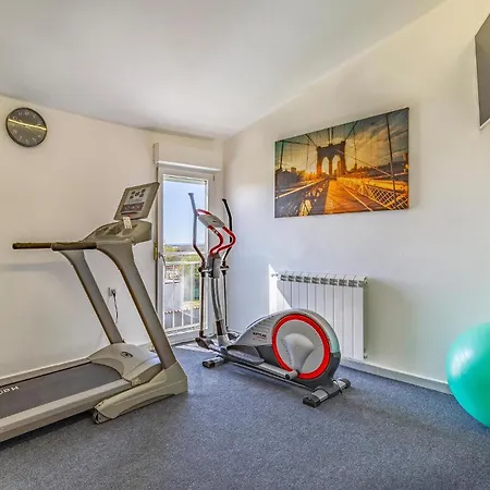 Vakantiehuis Lovely In With Sauna