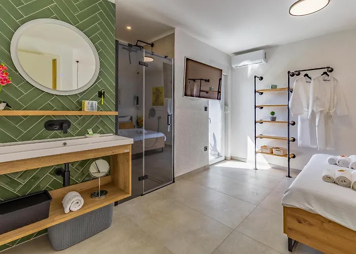 Lovely In With Sauna