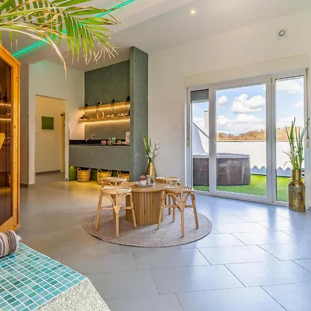 Lovely In With Sauna Holiday home *