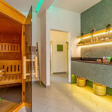 Awesome In With Sauna Semesterbostad Pula