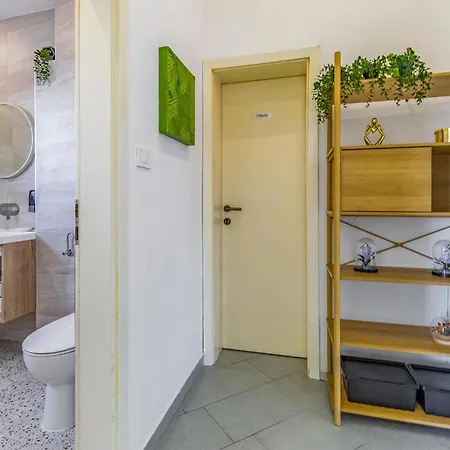 Awesome In With Sauna Semesterbostad Pula