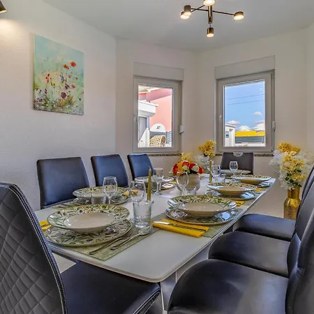 Holiday home Lovely In With Sauna Pula