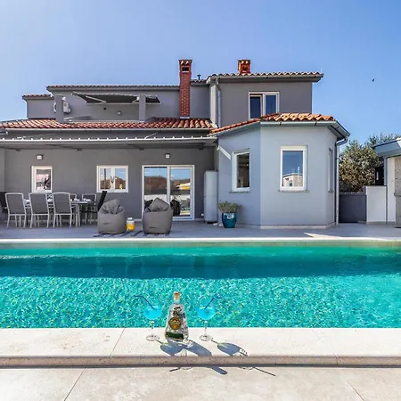 Lovely In With Sauna بيت للعطل *