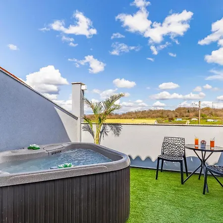 Lovely In With Sauna *